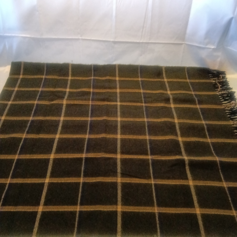 Shawl - Picture 4 of 6